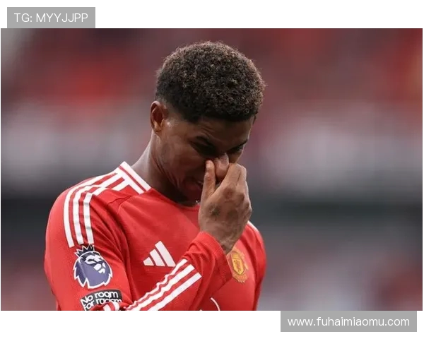 曼联严惩球迷暴力行为 对袭击网红者实施无限期禁止入场处罚