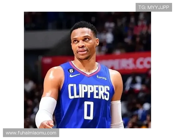 里夫斯开季前三场狂砍100+20+20 追平威少大O77历史传奇纪录